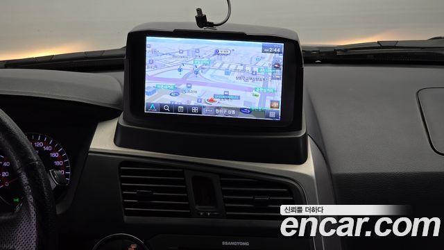 KG Mobility KORANDO 2013 — photo 14