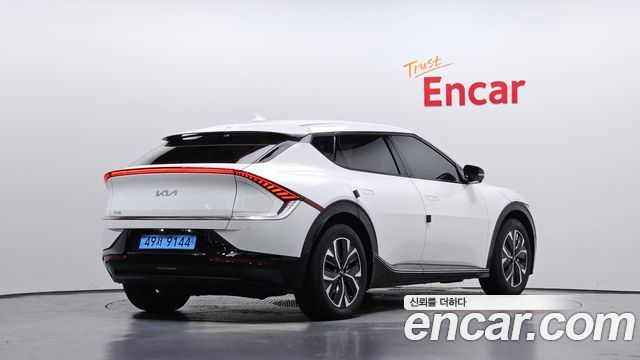 Kia EV6 2022 — photo 2