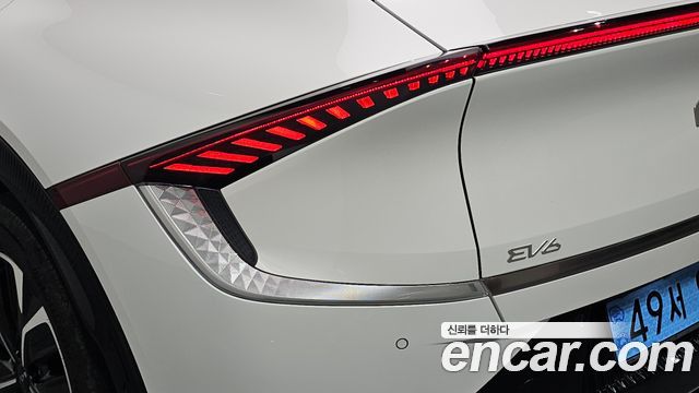 Kia EV6 2022 — photo 9