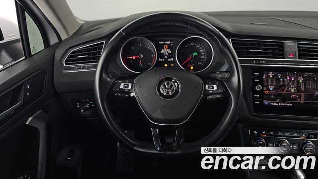 Volkswagen Tiguan 2020 — photo 19