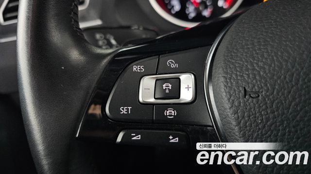 Volkswagen Tiguan 2020 — photo 25