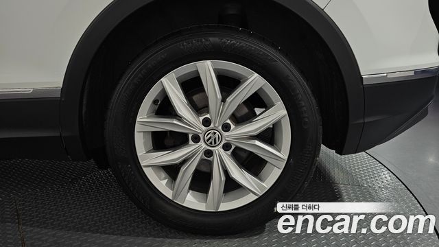 Volkswagen Tiguan 2020 — photo 7