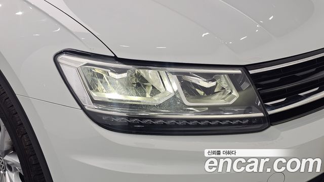Volkswagen Tiguan 2020 — photo 8