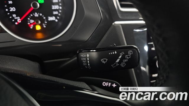 Volkswagen Tiguan 2020 — photo 30