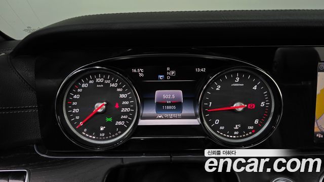 Mercedes-Benz E-Class 2019 — photo 8