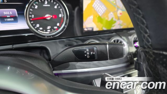 Mercedes-Benz E-Class 2019 — photo 9