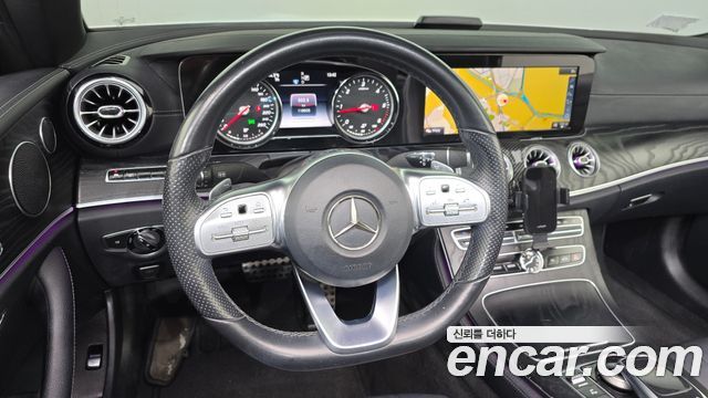 Mercedes-Benz E-Class 2019 — photo 13