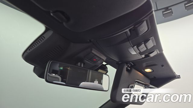 Mercedes-Benz E-Class 2019 — photo 19