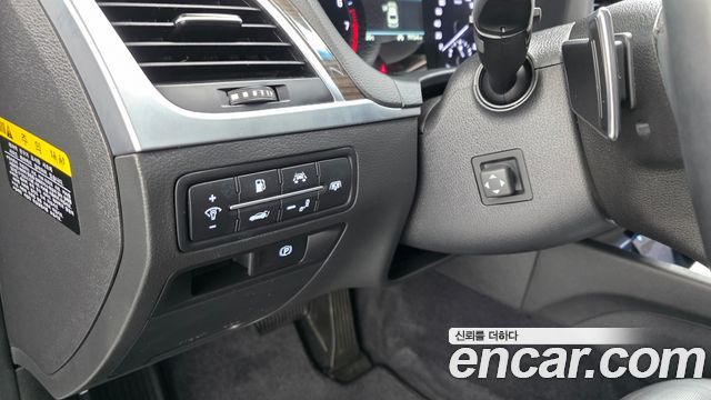 Genesis G80 2018 — photo 18