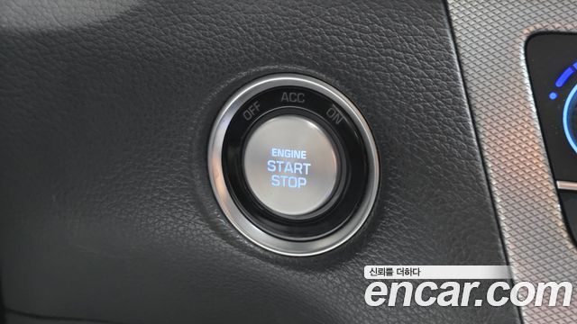 Genesis G80 2018 — photo 20