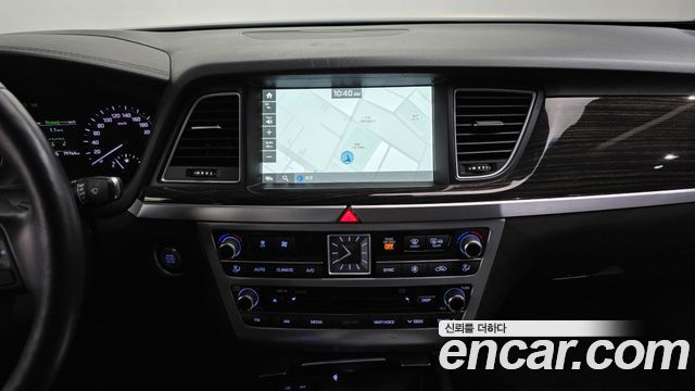 Genesis G80 2018 — photo 22