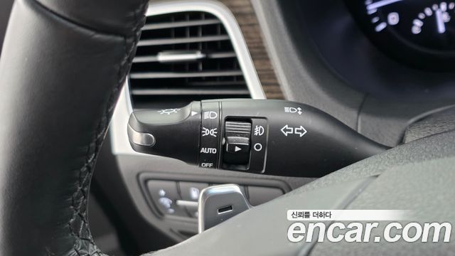 Genesis G80 2018 — photo 26