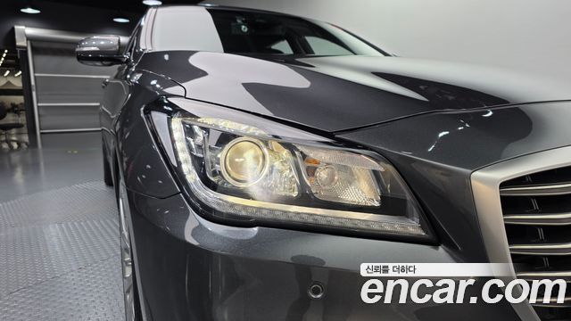 Genesis G80 2018 — photo 8