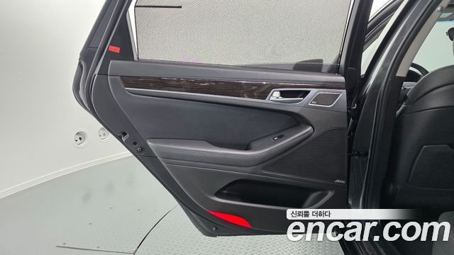 Genesis G80 2018 — photo 15