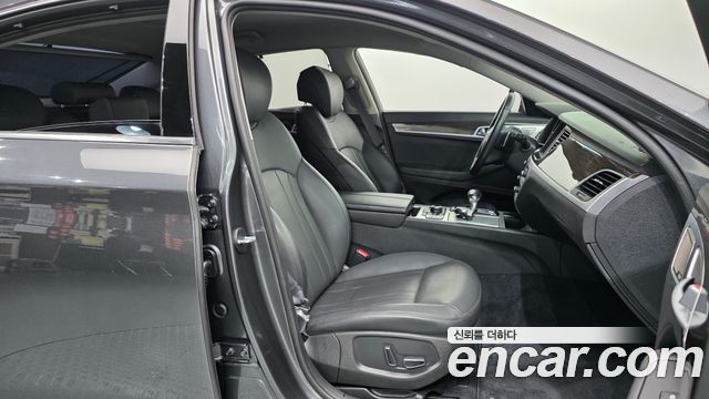 Genesis G80 2018 — photo 16
