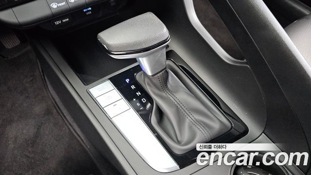 Hyundai AVANTE 2024 — photo 12