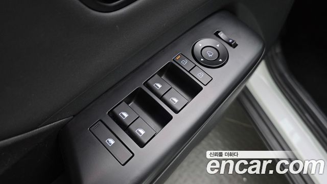 Hyundai Kona 2023 — photo 13