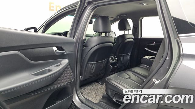 Hyundai Santafe 2019 — photo 11