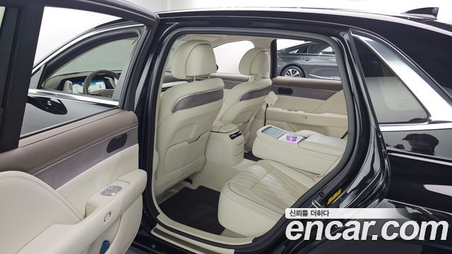 Genesis G90 2022 — photo 17