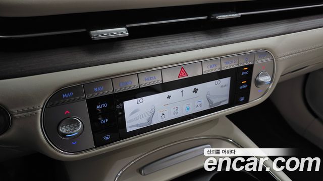 Genesis G90 2022 — photo 22