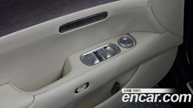Genesis G90 2022 — photo 24
