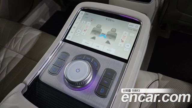 Genesis G90 2022 — photo 28