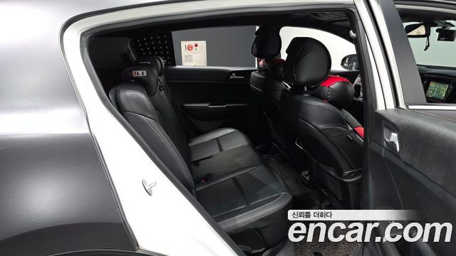 Kia Sportage 2016 — photo 12
