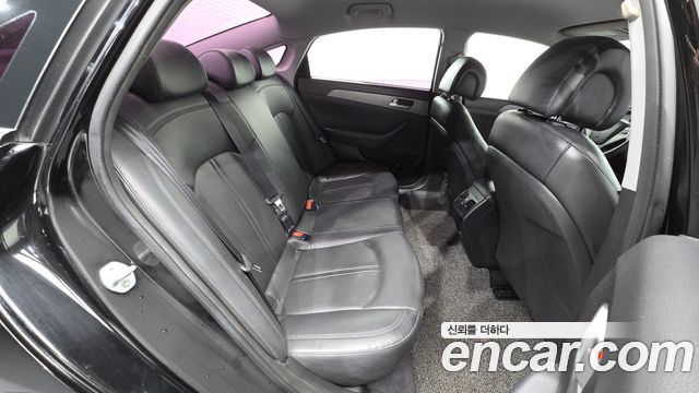 Hyundai Sonata 2015 — photo 17
