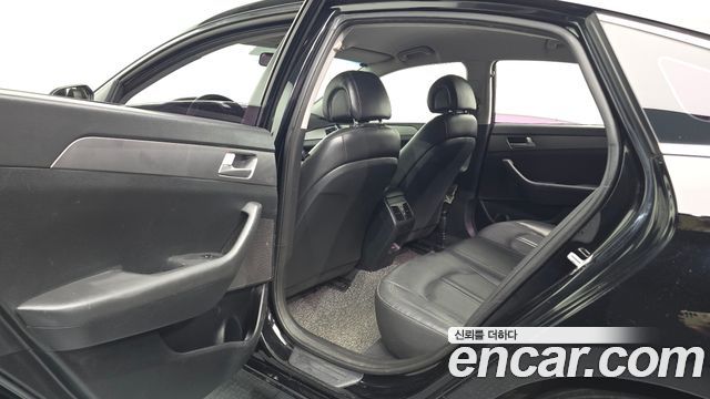Hyundai Sonata 2015 — photo 18