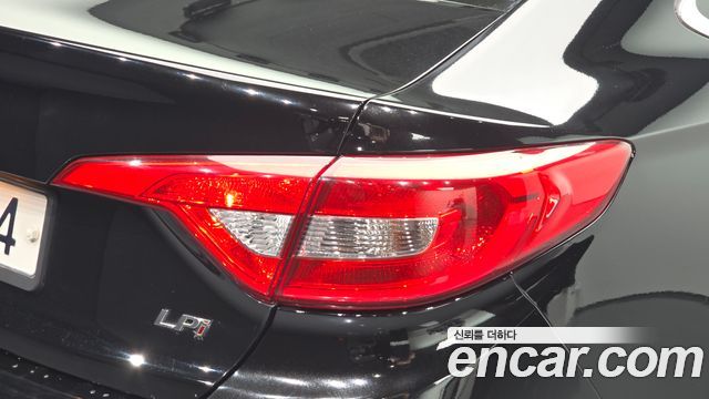 Hyundai Sonata 2015 — photo 9