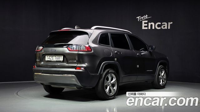 Jeep Cherokee 2020 — photo 2