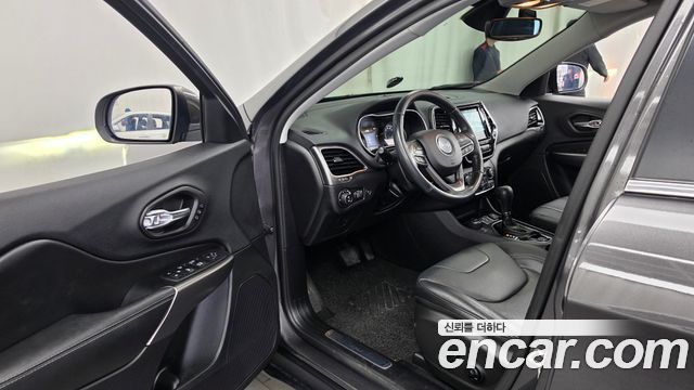 Jeep Cherokee 2020 — photo 13
