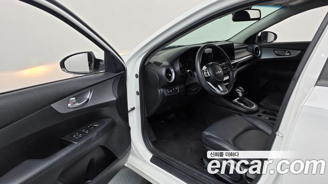Kia K3 2022 — photo 10