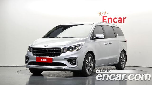 Kia Canival 2019 — photo 1