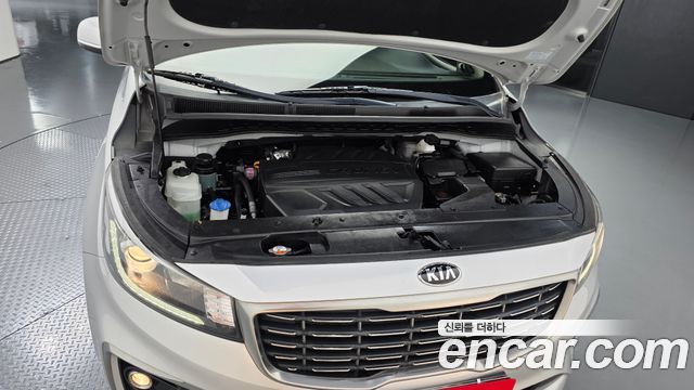 Kia Canival 2019 — photo 6