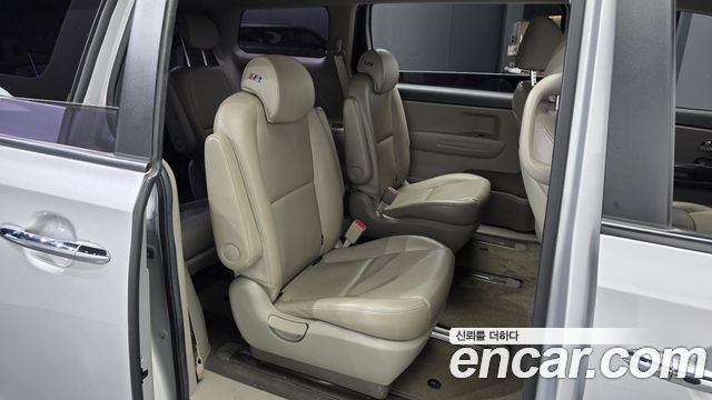 Kia Canival 2019 — photo 18