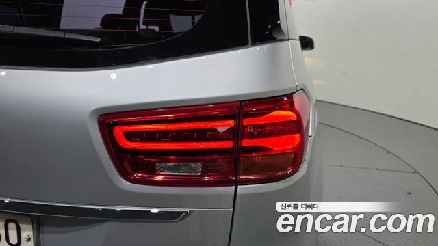 Kia Canival 2019 — photo 9