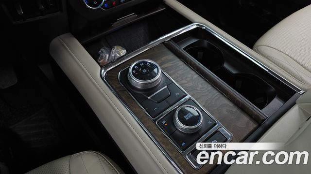 Ford Expedition 2021 — photo 12