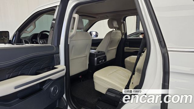 Ford Expedition 2021 — photo 18