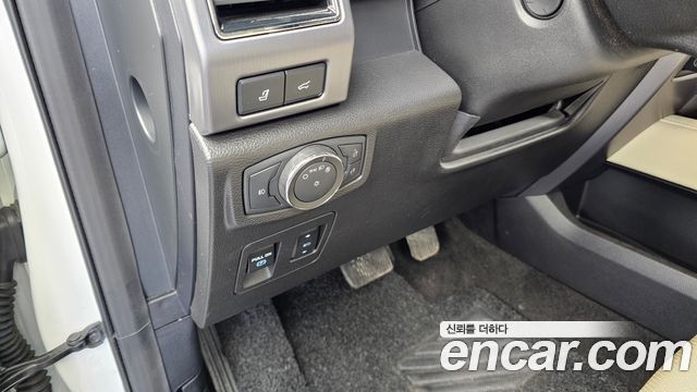 Ford Expedition 2021 — photo 28