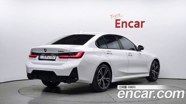BMW 3-Series 2024 — photo 2