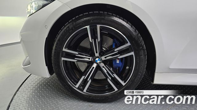 BMW 3-Series 2024 — photo 5