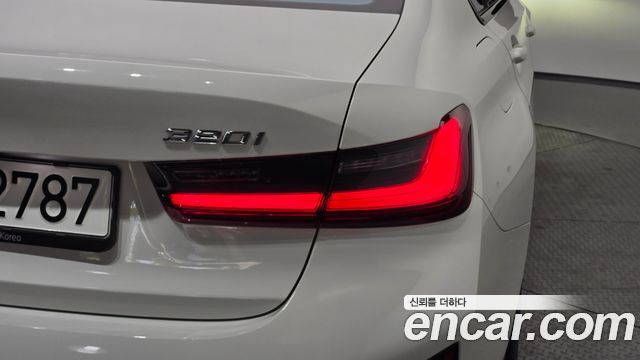 BMW 3-Series 2024 — photo 9