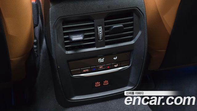 BMW 3-Series 2024 — photo 30