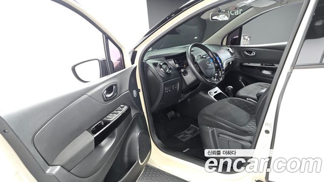 Renault Korea QM3 2015 — photo 10
