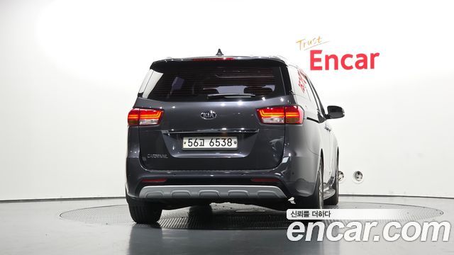 Kia Canival 2015 — photo 4