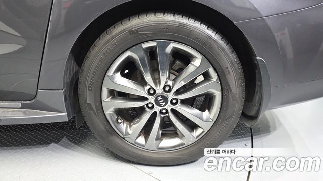 Kia Canival 2015 — photo 5