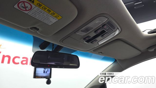 Kia Canival 2015 — photo 24
