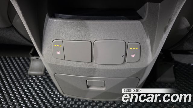 Kia Canival 2015 — photo 25