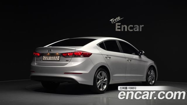 Hyundai AVANTE 2017 — photo 2